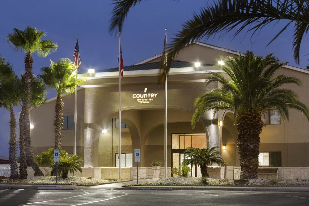 Country Inn & Suites by Radisson Lackland AFB San Antonio TX image 1